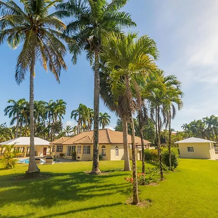 Casati Pearl House, Big House With Private Pool Villa